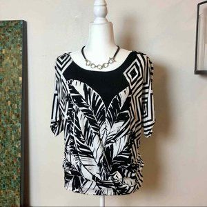 Black and White Chico’s Rayon Knit Dolman Sleeve Top size 3 (XL)